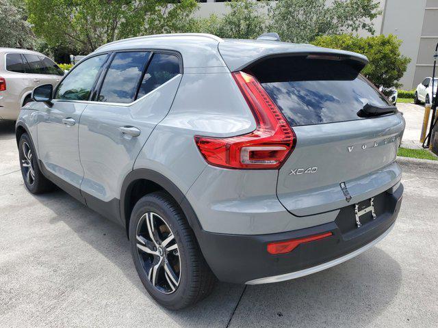 new 2025 Volvo XC40 car, priced at $43,045