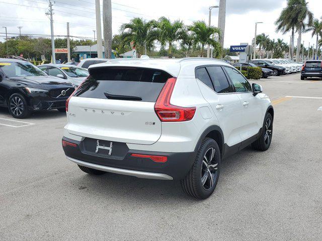 new 2025 Volvo XC40 car, priced at $43,045