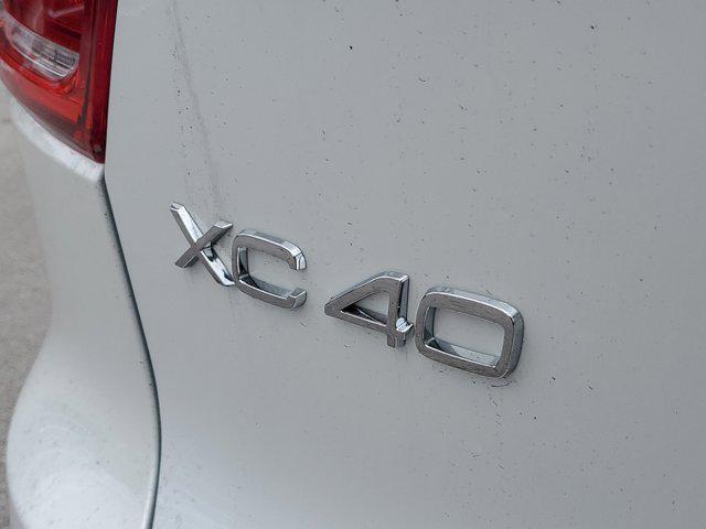 new 2025 Volvo XC40 car, priced at $43,045