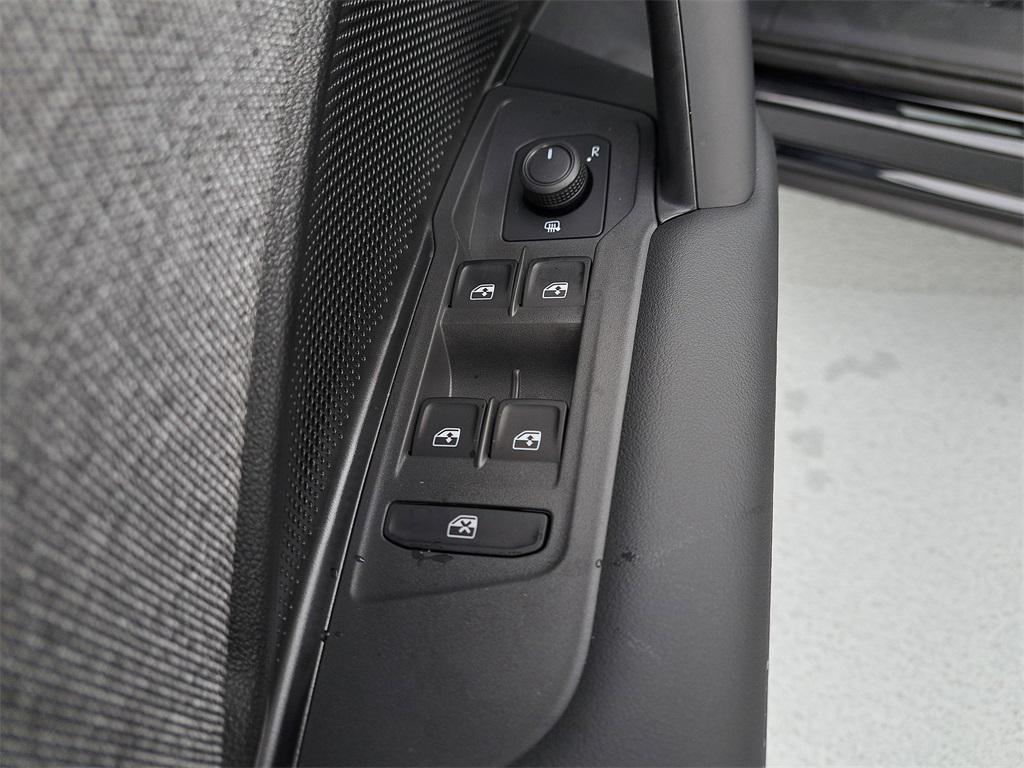 new 2025 Volkswagen Tiguan car, priced at $31,156