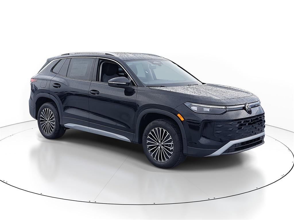 new 2025 Volkswagen Tiguan car, priced at $31,156