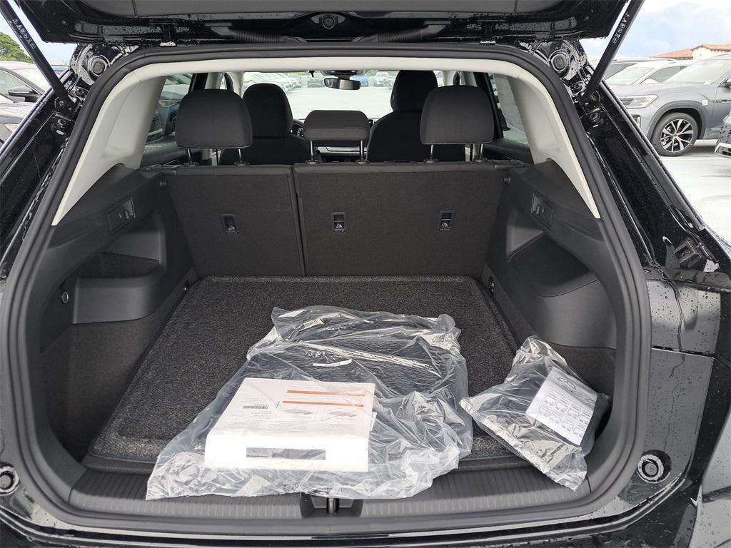 new 2025 Volkswagen Tiguan car, priced at $31,156