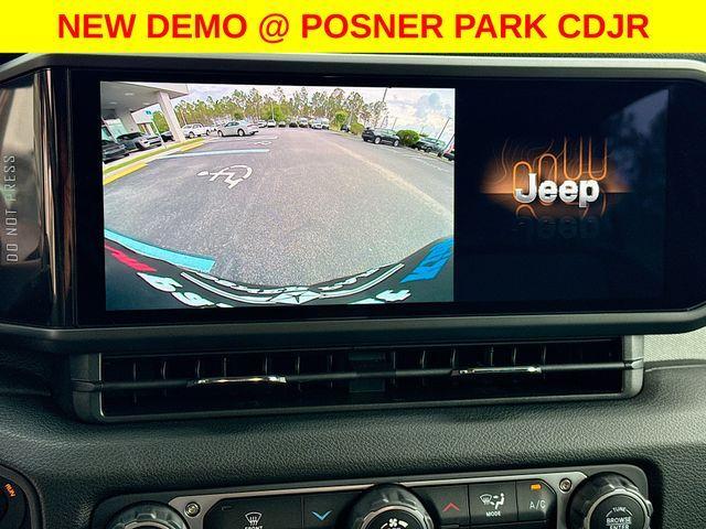 new 2025 Jeep Wrangler car, priced at $47,052