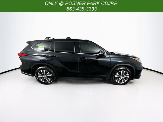 used 2020 Toyota Highlander car, priced at $25,200