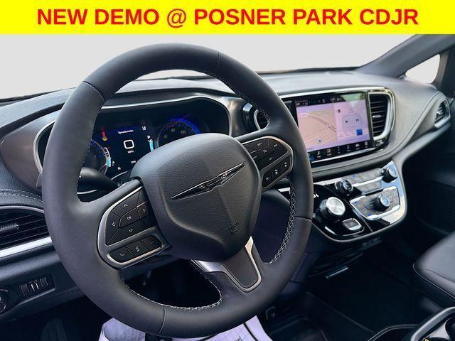 new 2025 Chrysler Pacifica car, priced at $50,865