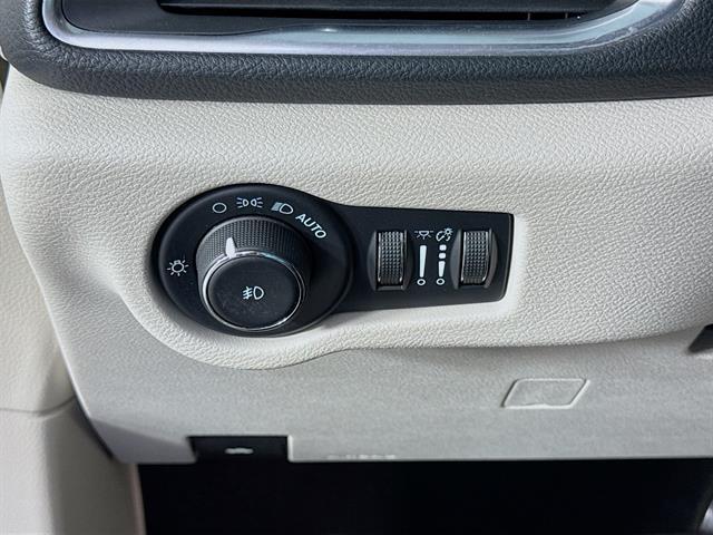 used 2022 Chrysler Pacifica car, priced at $24,250
