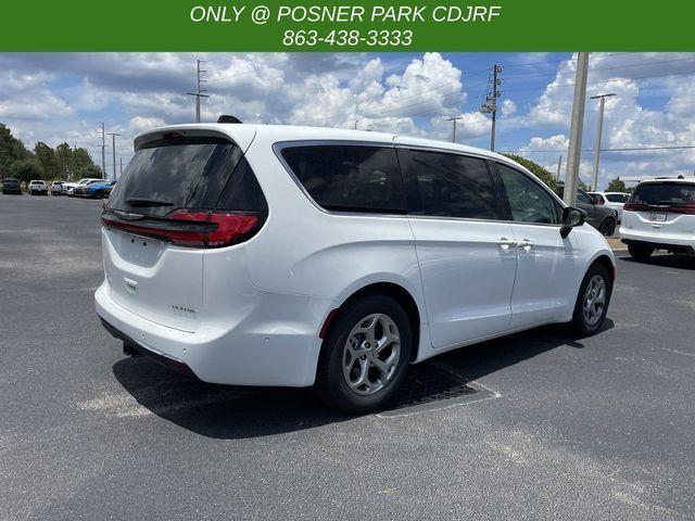 new 2024 Chrysler Pacifica car, priced at $42,988