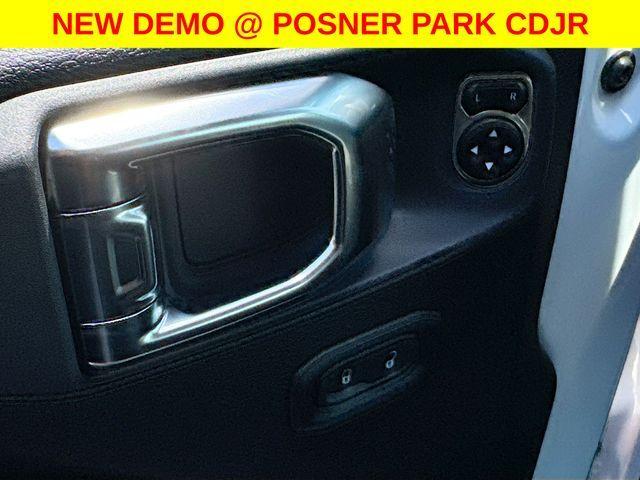 new 2025 Jeep Gladiator car, priced at $41,789