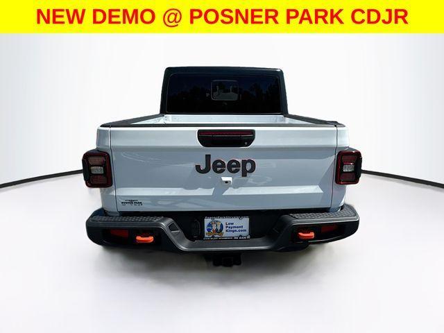new 2025 Jeep Gladiator car, priced at $41,789