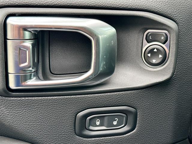 new 2025 Jeep Gladiator car, priced at $43,450