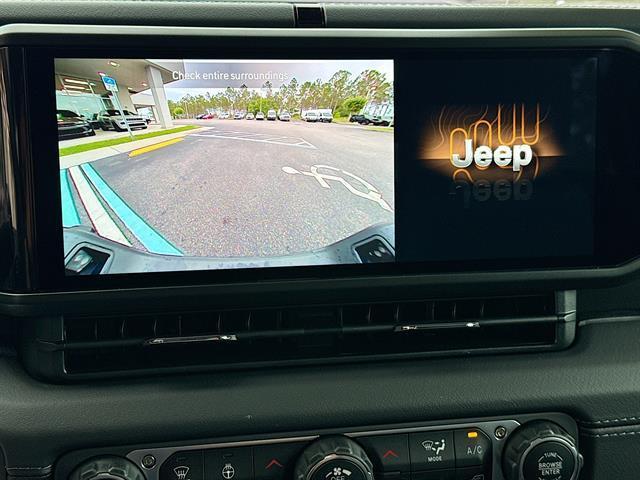 new 2025 Jeep Gladiator car, priced at $43,450