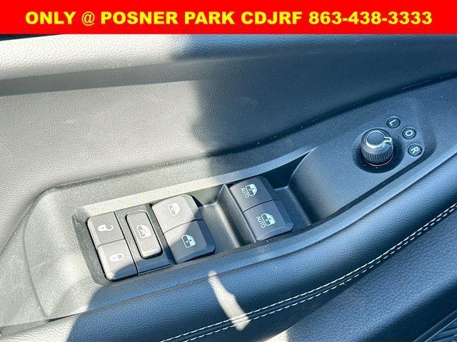 new 2025 Jeep Grand Cherokee car, priced at $33,989