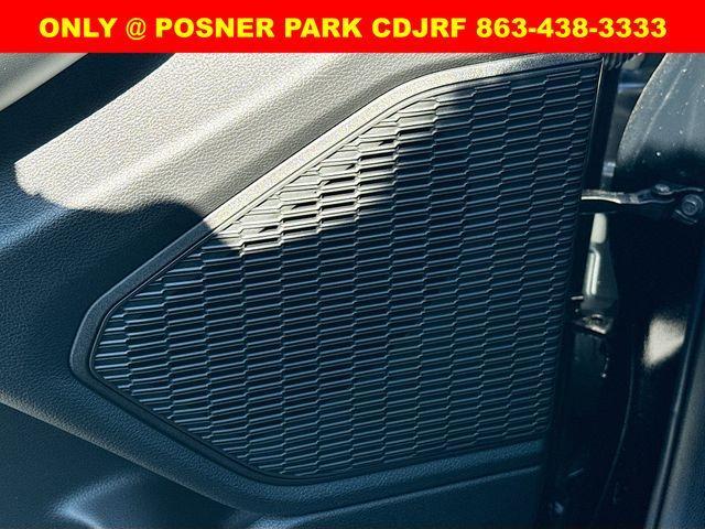 new 2025 Jeep Grand Cherokee car, priced at $33,989