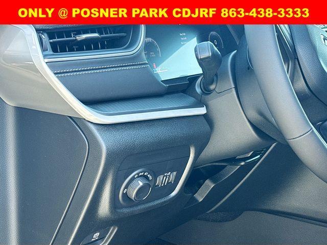 new 2025 Jeep Grand Cherokee car, priced at $33,989