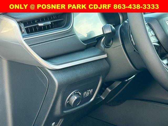 new 2025 Jeep Grand Cherokee car, priced at $33,989