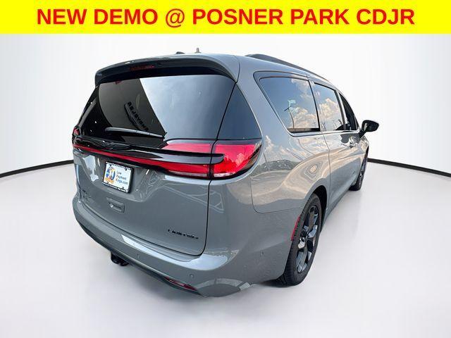 new 2025 Chrysler Pacifica car, priced at $47,689