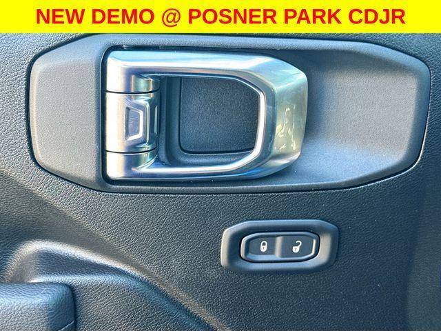 new 2025 Jeep Wrangler car, priced at $33,989