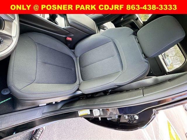 new 2025 Jeep Grand Cherokee car, priced at $35,789