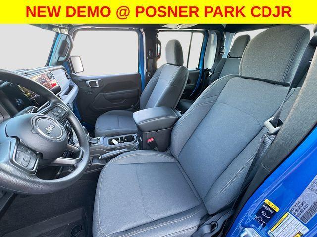 new 2025 Jeep Gladiator car, priced at $34,789