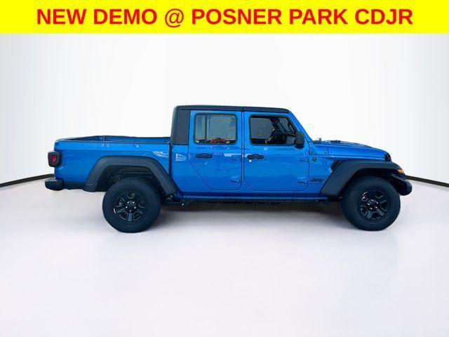 new 2025 Jeep Gladiator car, priced at $34,789