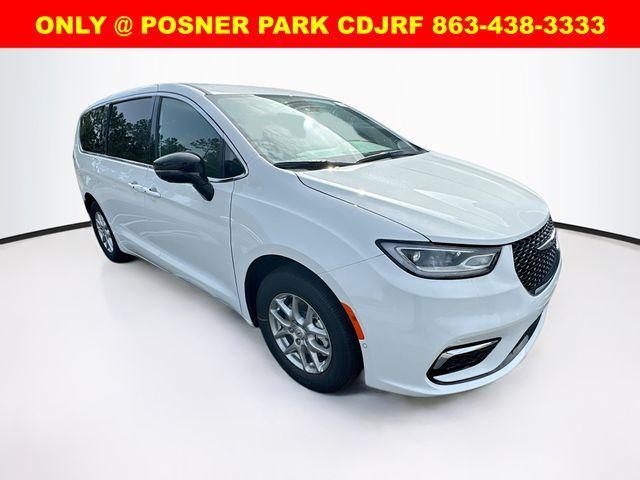 new 2025 Chrysler Pacifica car, priced at $43,032
