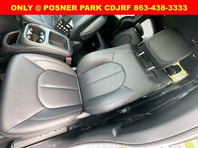 new 2025 Chrysler Pacifica car, priced at $43,032