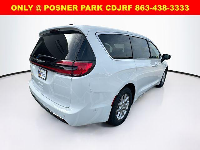 new 2025 Chrysler Pacifica car, priced at $43,032