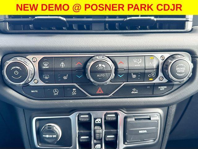 new 2025 Jeep Gladiator car, priced at $36,989