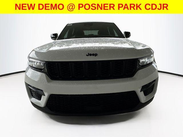 new 2025 Jeep Grand Cherokee car, priced at $37,789