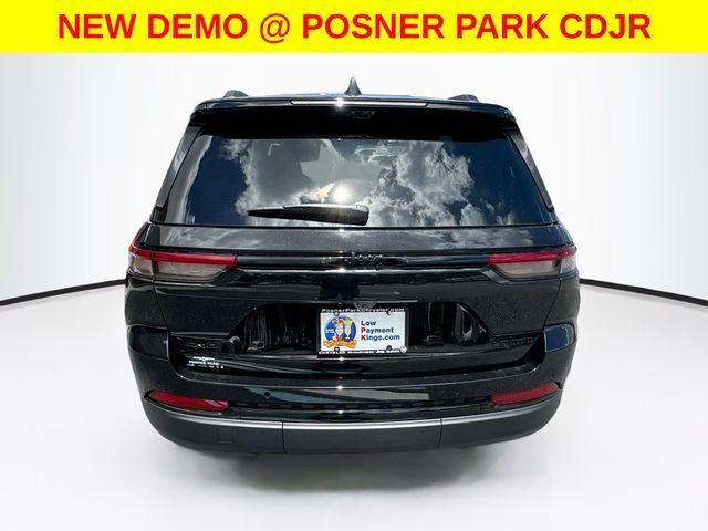 new 2025 Jeep Grand Cherokee car, priced at $49,789