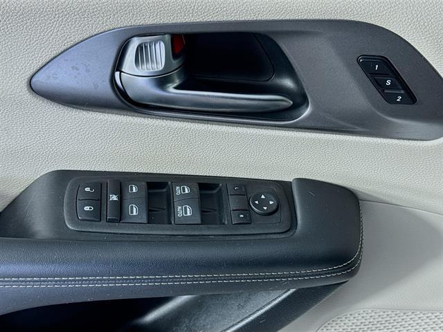 used 2023 Chrysler Pacifica car, priced at $24,500