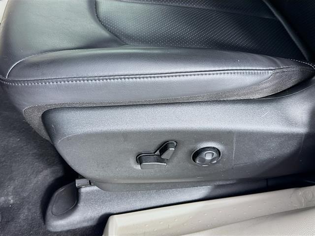 used 2023 Chrysler Pacifica car, priced at $24,500
