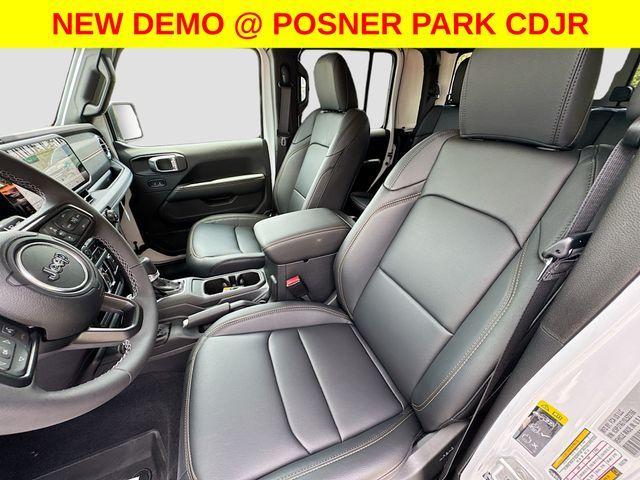 new 2025 Jeep Gladiator car, priced at $41,589