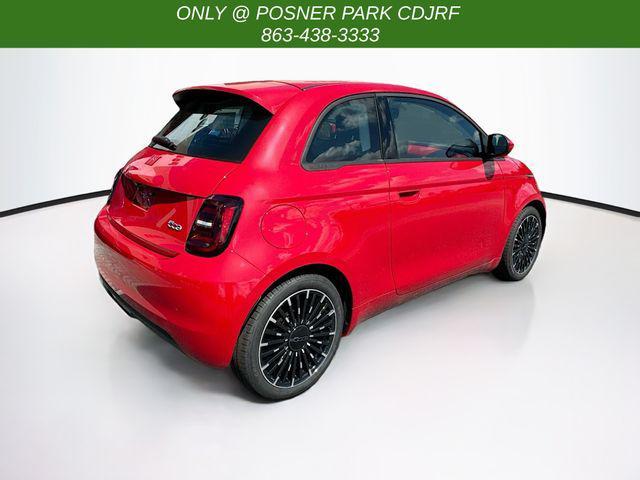 new 2024 FIAT 500e car