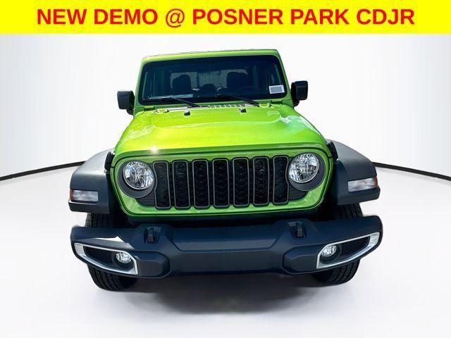 new 2025 Jeep Gladiator car, priced at $34,989