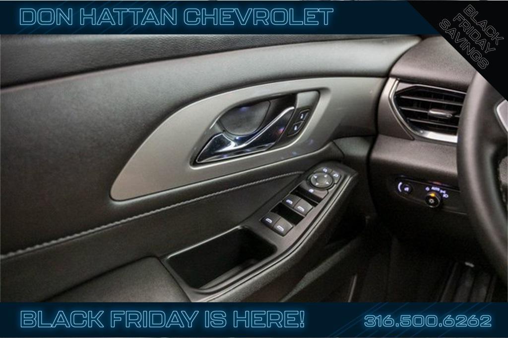 used 2023 Chevrolet Traverse car, priced at $29,799