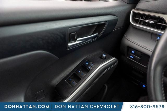 used 2022 Toyota Highlander car, priced at $33,998