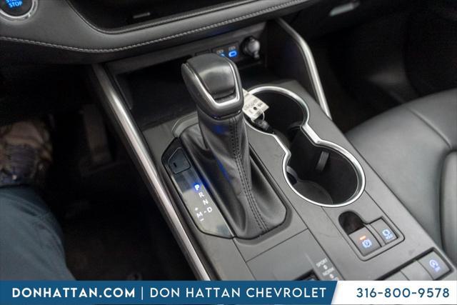 used 2022 Toyota Highlander car, priced at $33,998