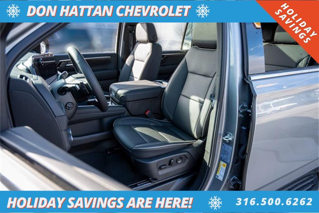 new 2025 Chevrolet Suburban car, priced at $79,998