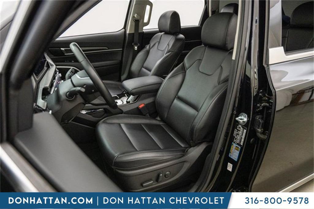 used 2024 Kia Telluride car, priced at $37,215
