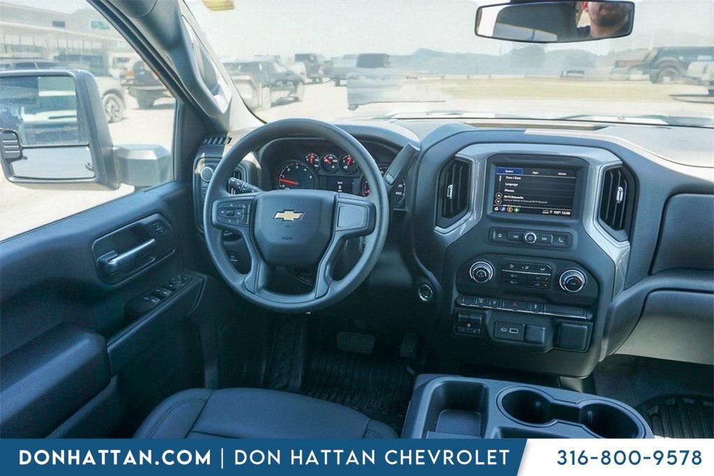 new 2025 Chevrolet Silverado 3500 car
