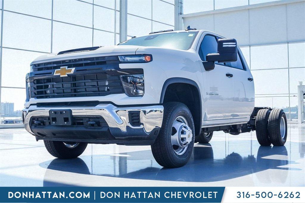 new 2025 Chevrolet Silverado 3500 car