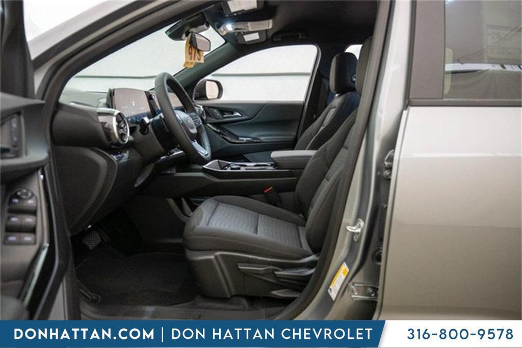 new 2026 Chevrolet Equinox car, priced at $31,499