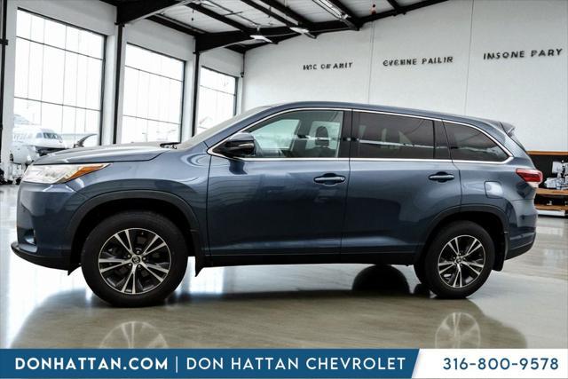 used 2019 Toyota Highlander car, priced at $26,759