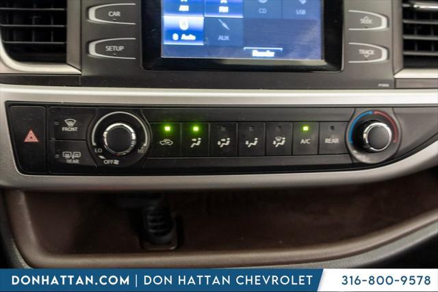 used 2019 Toyota Highlander car, priced at $26,759
