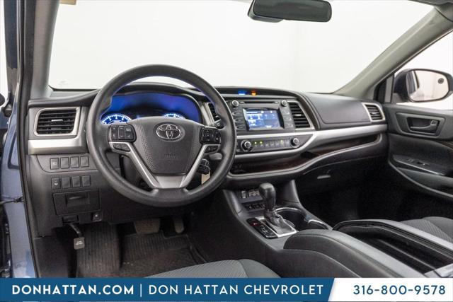 used 2019 Toyota Highlander car, priced at $26,759