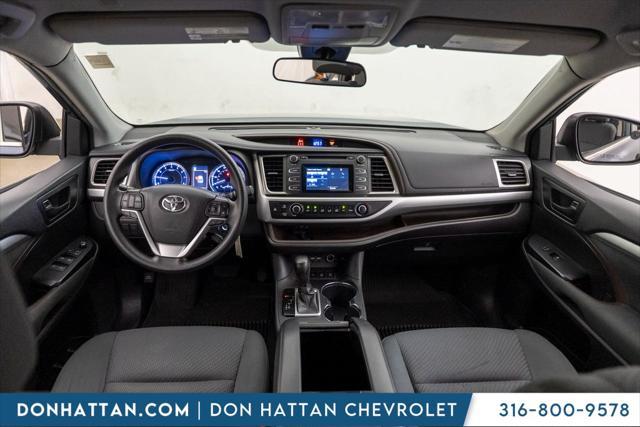 used 2019 Toyota Highlander car, priced at $26,759
