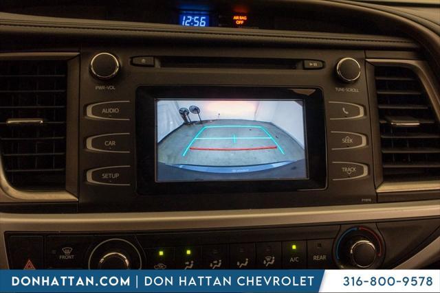 used 2019 Toyota Highlander car, priced at $26,759
