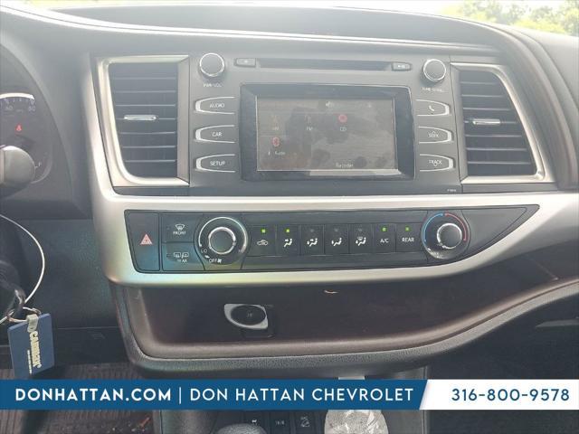 used 2019 Toyota Highlander car, priced at $29,050