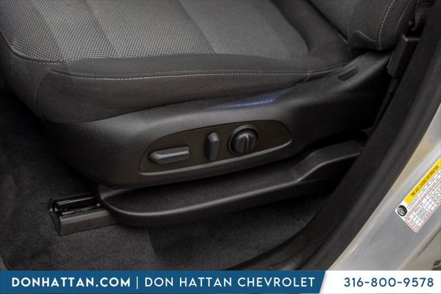 used 2022 Chevrolet Traverse car, priced at $32,124